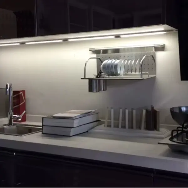 Beyaz Led Bant Armatür Floresan Tip Aç Kapa Butonlu